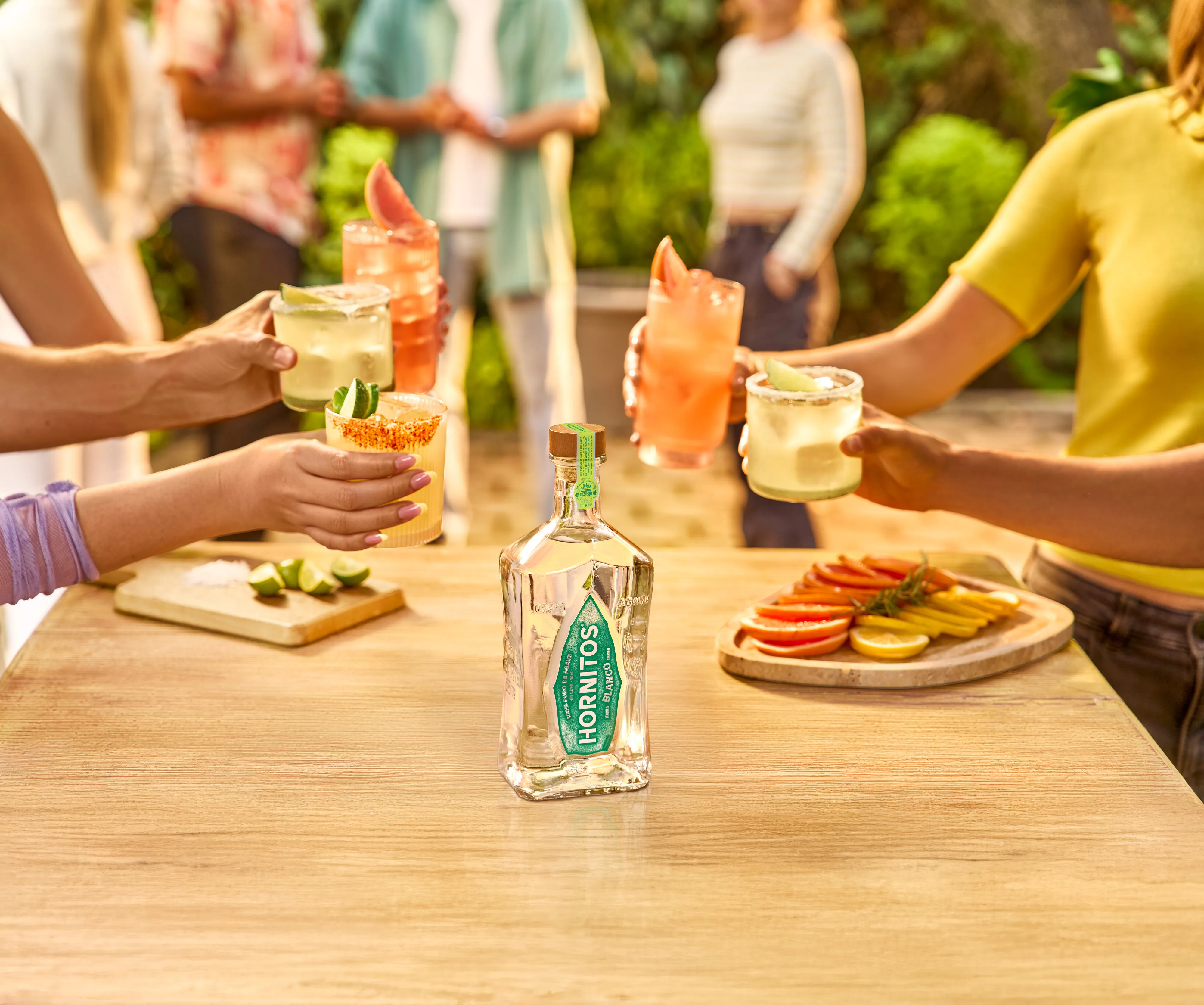 Hornitos Tequila de Todos Cups Photos